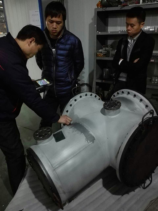 客戶(hù)檢查我公司GIS殼體超聲波探傷。